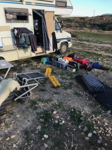 Wohnmobil leer geräumt