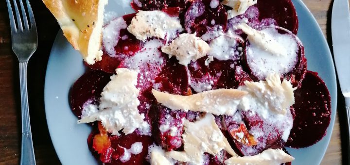 Rote Beete mit geräucherter Forelle